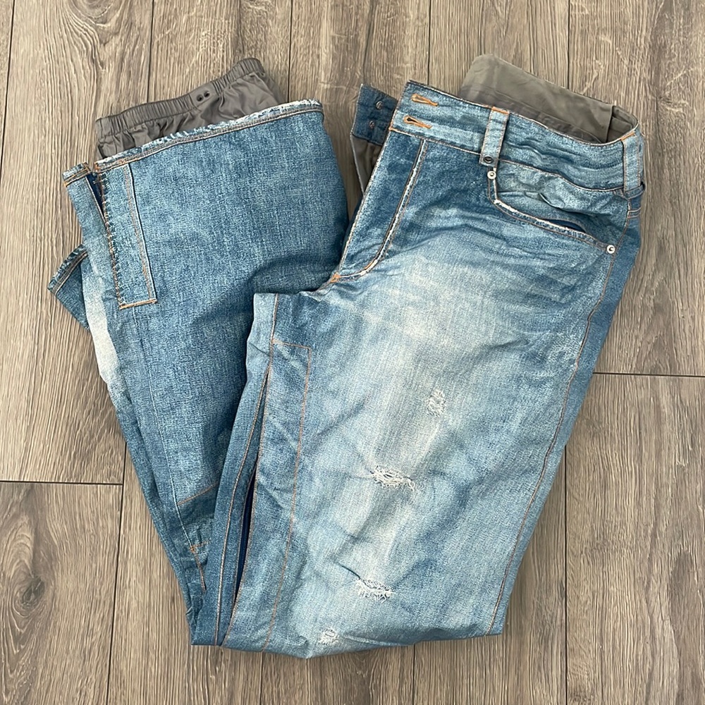 Men’s XL Burton snowboard pants- denim look